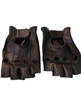 Leather Black deerskin fingerless gloves
Motorcycle
knuckle ventilation hole
XS